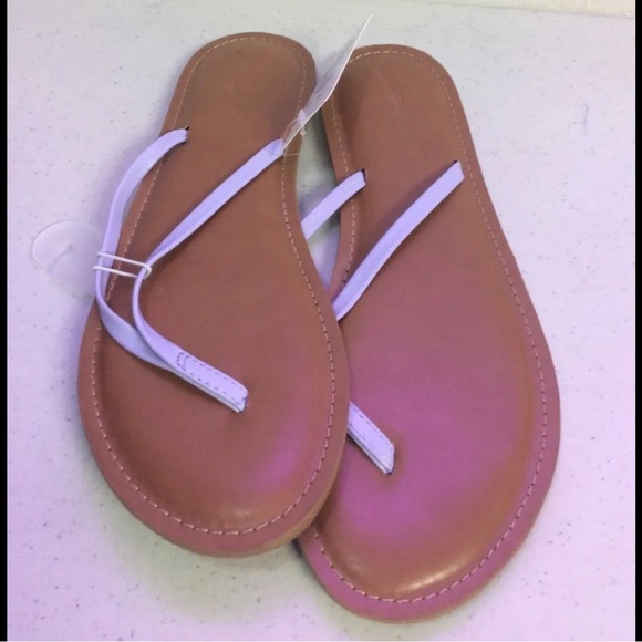 🚺🆕CHULIS LAVENDER FLIP FLOPS SIZE 8 - Picture 2 of 7